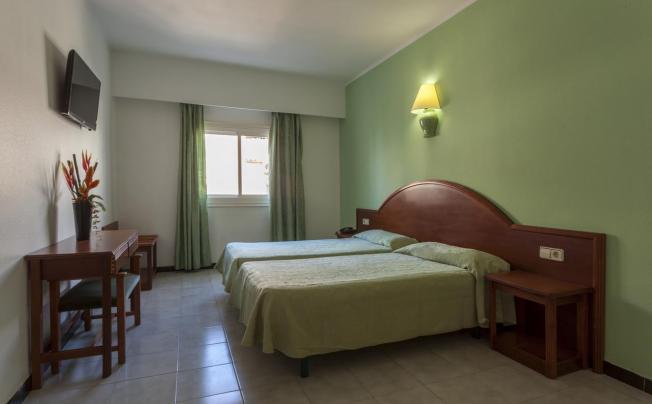 Фото отеля Riutort Hotel