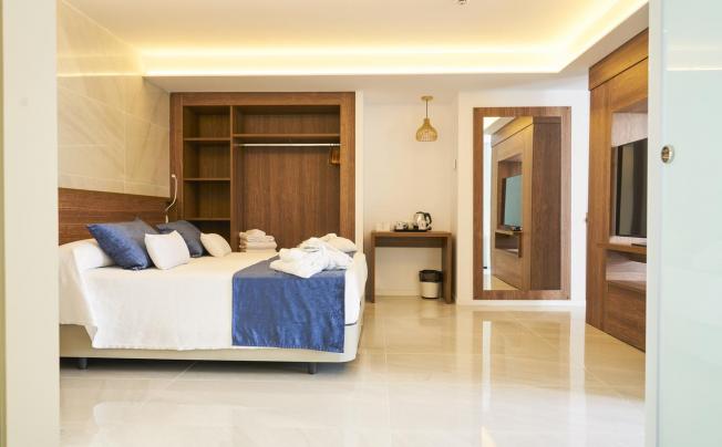 Фото отеля El Puerto Ibiza Hotel Spa