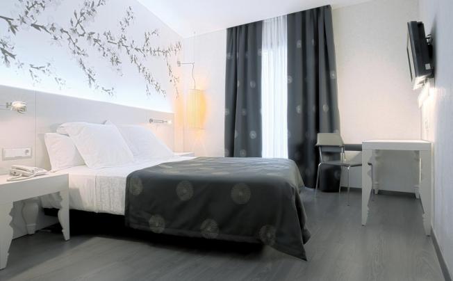 Фото отеля Hesperia Barcelona Ramblas Hotel