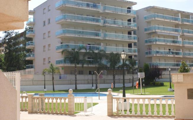 Фото отеля Village Park Apartments