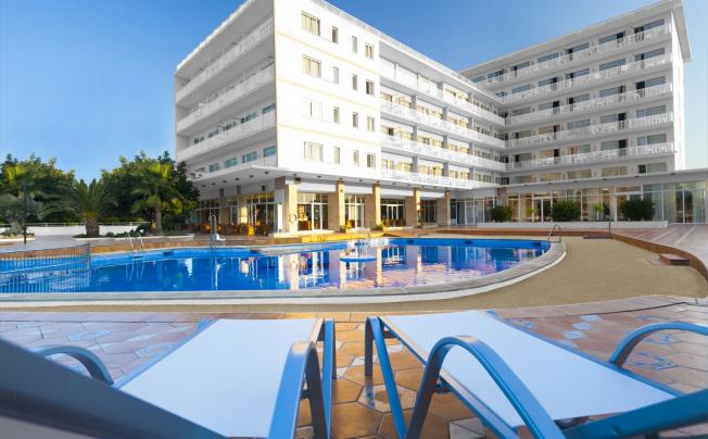 Фото отеля Sunprime Waterfront Palma Beach (ex. Visit Hotel Alexandra)