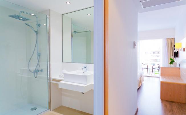 Фото отеля Sunprime Waterfront Palma Beach