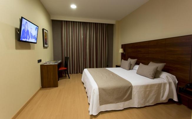Фото отеля Sercotel Riscal Hotel