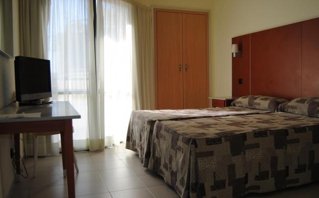 Фото отеля Oasis Plaza Hotel
