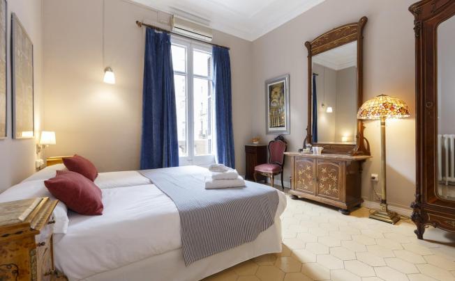 Фото отеля AinB B&B Born - Via Laietana