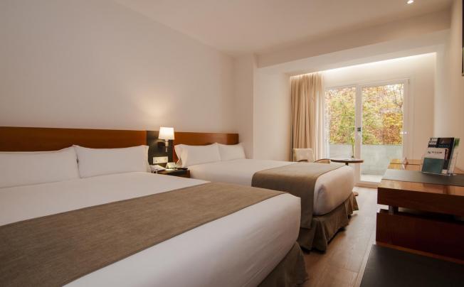 Фото отеля Senator Barajas Hotel