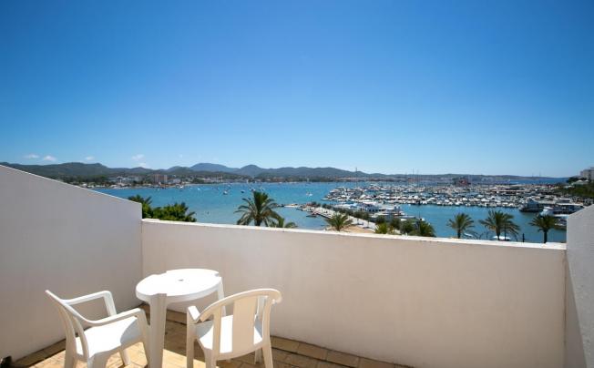 Фото отеля The White Apartments By Ibiza Feeling