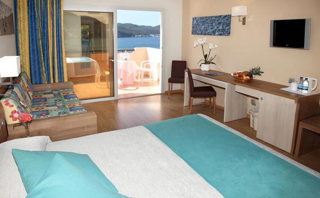 Фото отеля Invisa Hotel Club Cala Verde
