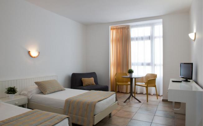 Фото отеля Idafe ApartHotel