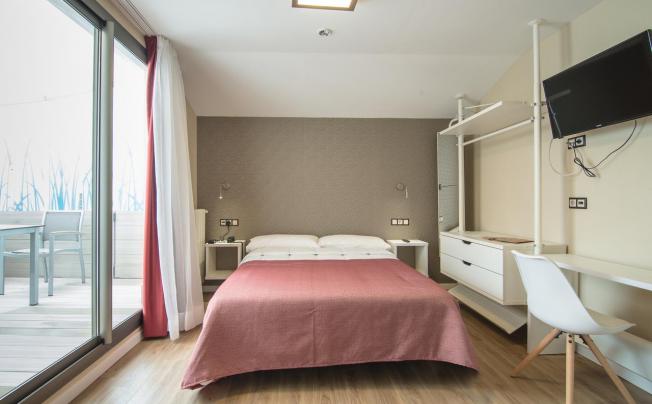 Фото отеля La Lonja Hostal