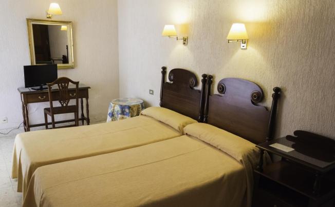 Фото отеля DON CANDIDO HOTEL