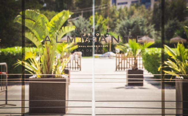 Фото отеля Almirante Hotel