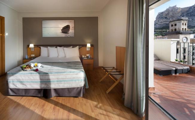 Фото отеля Eurostars Mediterranea Plaza Hotel