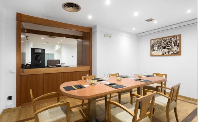 Фото отеля Serhs Rivoli Rambla Hotel