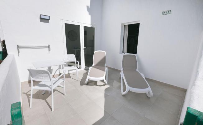 Фото отеля Celeste Apartments