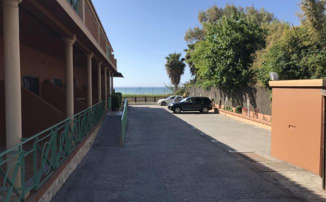 Фото отеля Axarquia Beach Hotel