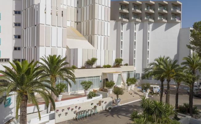 Фото отеля Sol Beach House Ibiza