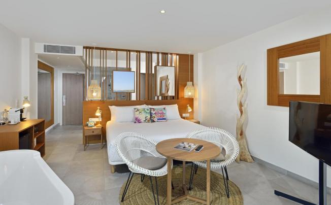 Фото отеля Sol Beach House Ibiza