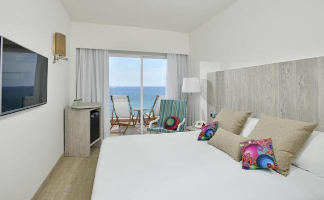 Фото отеля Sol Beach House Ibiza