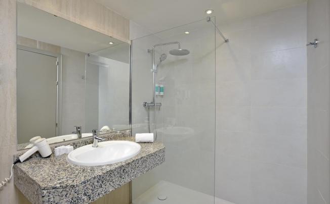 Фото отеля Sol Beach House Ibiza