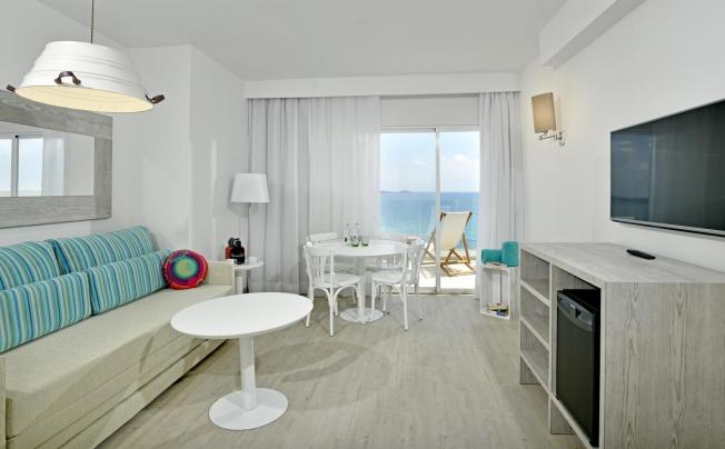 Фото отеля Sol Beach House Ibiza