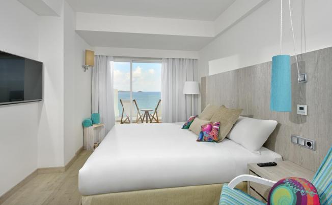 Фото отеля Sol Beach House Ibiza