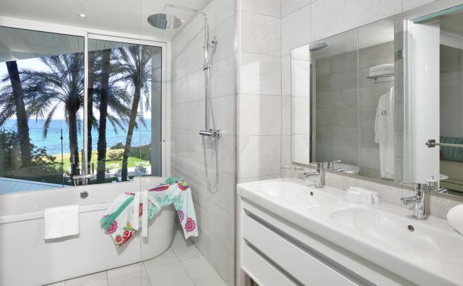 Фото отеля Sol Beach House Ibiza
