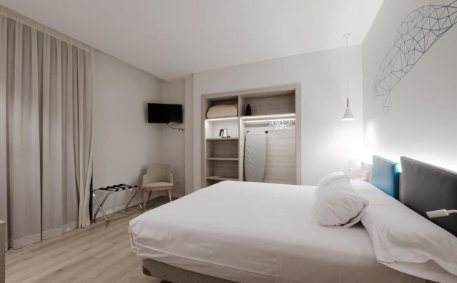 Фото отеля Mediterraneo Hotel Valencia