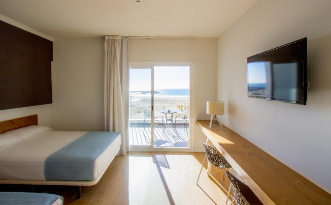 Фото отеля Brisamar Suites Hotel
