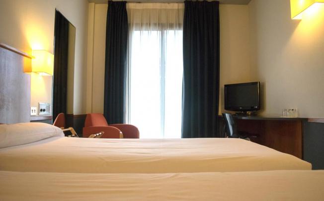 Фото отеля Onix Fira Hotel
