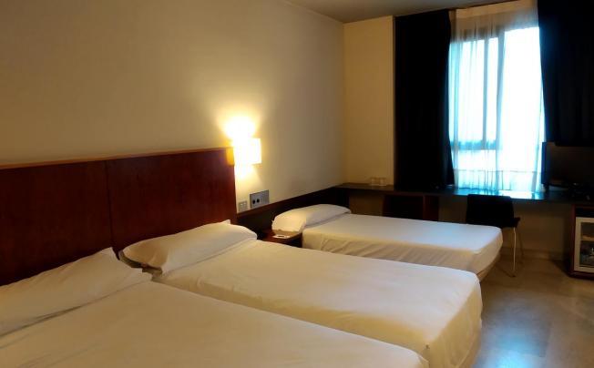 Фото отеля Onix Fira Hotel