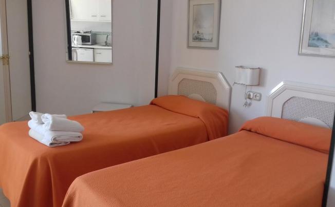 Фото отеля Mediterraneo Apartamentos