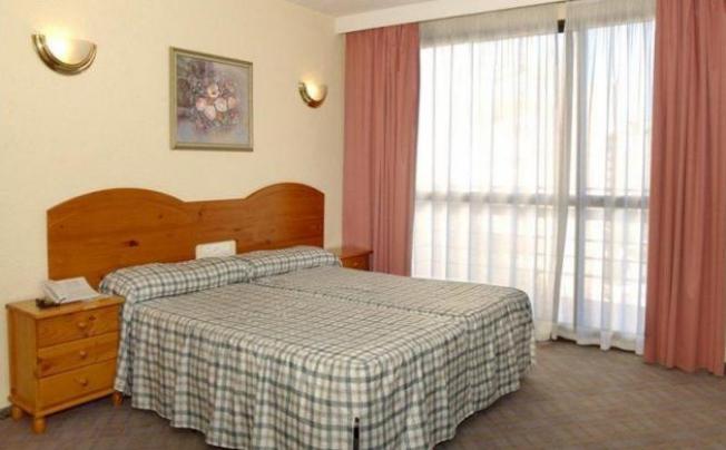 Фото отеля Avante Los Califas Hotel