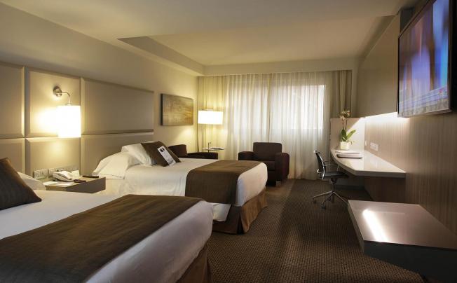 Фото отеля Crowne Plaza Barcelona - Fira Center