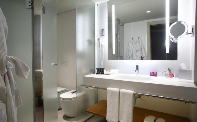 Фото отеля Crowne Plaza Barcelona - Fira Center