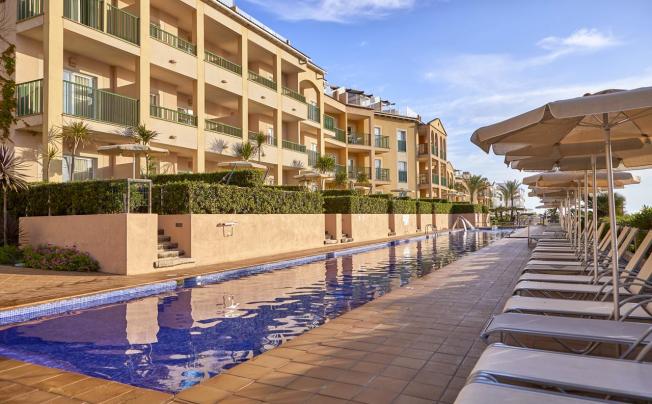 Фото отеля Zafiro Cala Mesquida Aparthotel