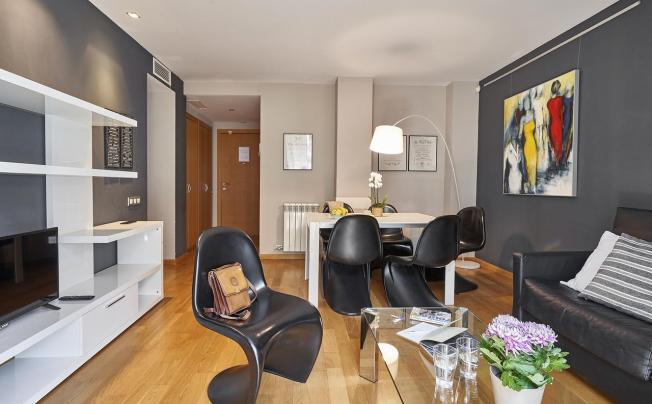 Фото отеля AinB Sagrada Familia Apartments
