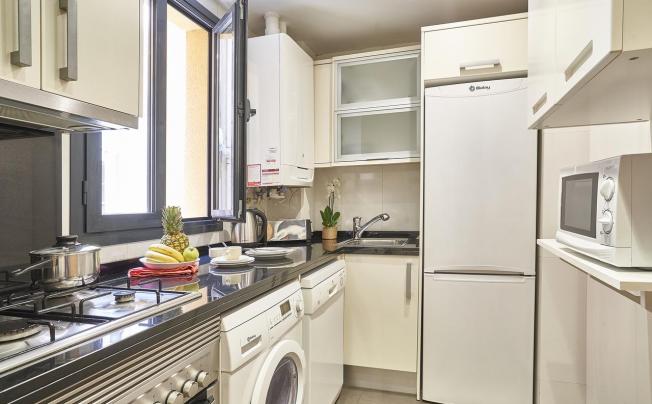 Фото отеля AinB Sagrada Familia Apartments