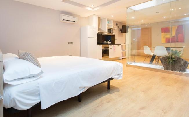 Фото отеля AinB Sagrada Familia Apartments