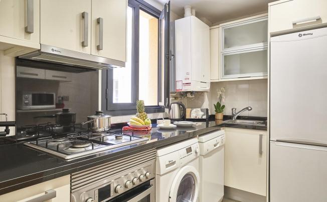 Фото отеля AinB Sagrada Familia Apartments