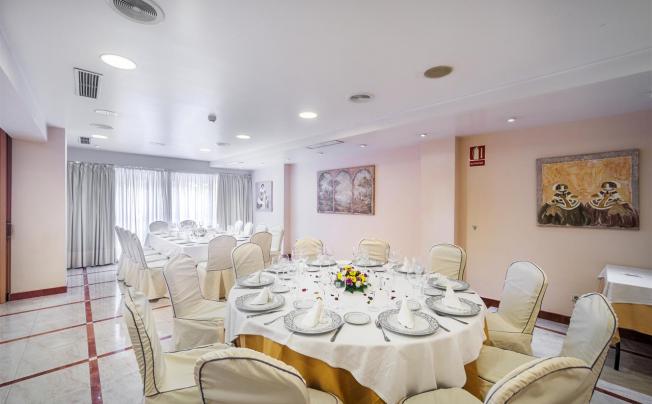 Фото отеля San Cristobal Hotel