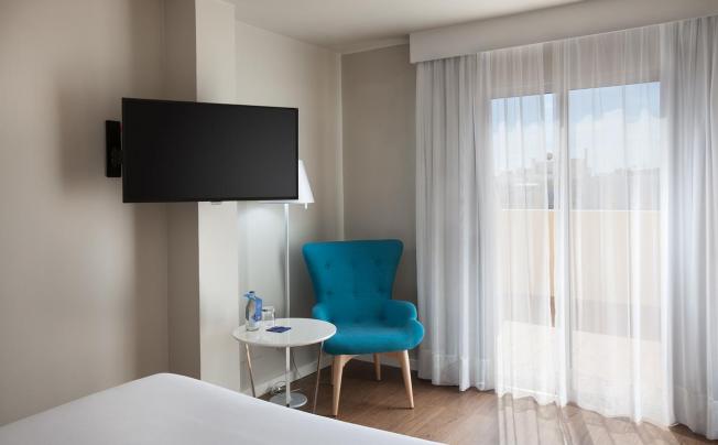 Фото отеля NH Las Palmas Playa las Canteras