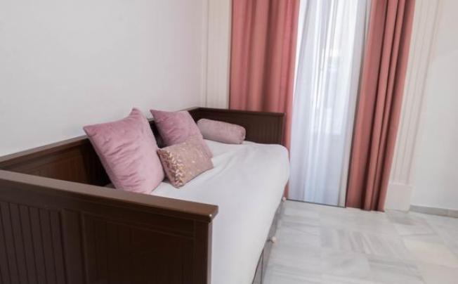 Фото отеля Las Cortes De Cadiz Hotel