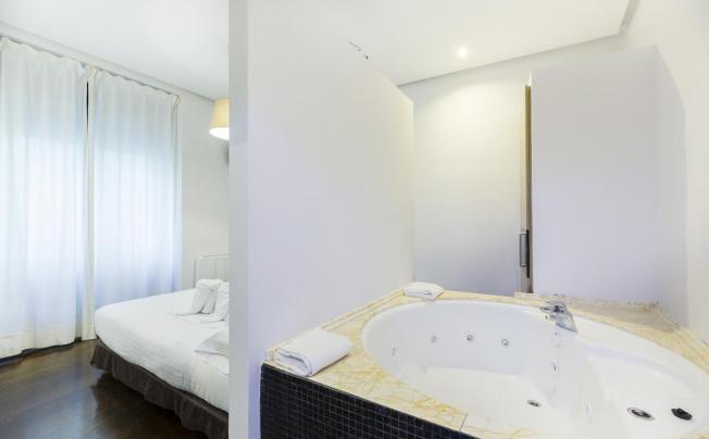 Фото отеля Madrid House Gay Pension