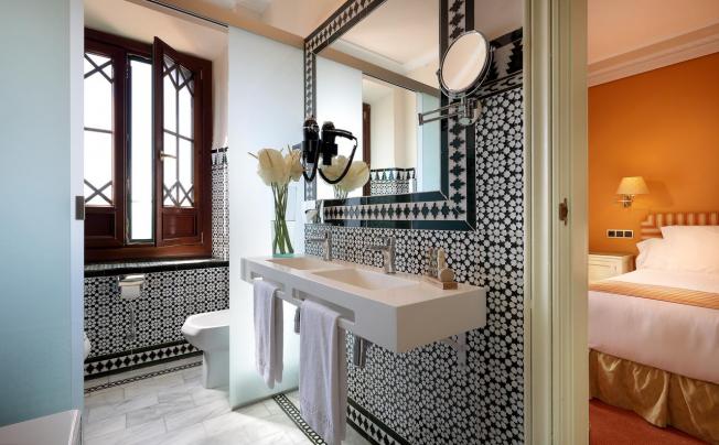 Фото отеля Alhambra Palace Hotel