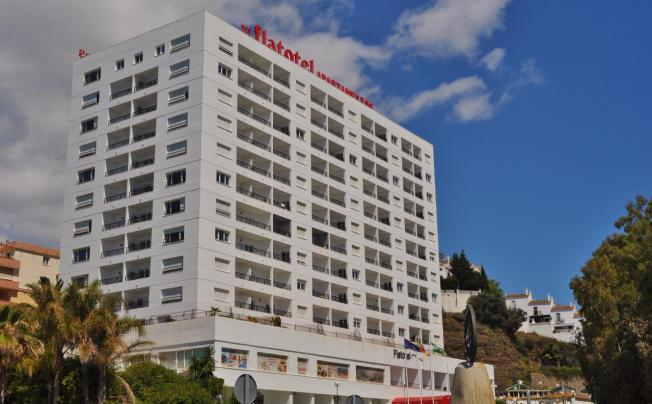 Фото отеля First Flatotel International