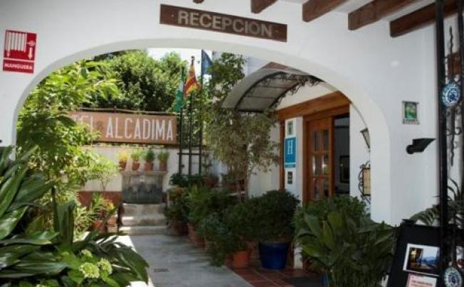 Фото отеля Alcadima Hotel