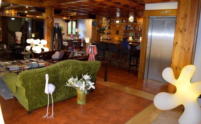 Фото отеля Mauberme Hotel