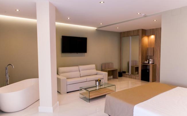 Фото отеля LOS ARCOS HOTEL NERJA