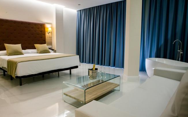 Фото отеля LOS ARCOS HOTEL NERJA